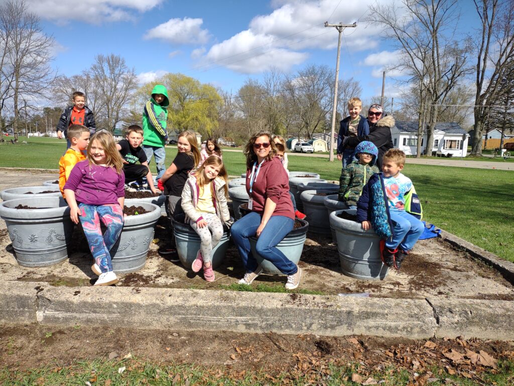 Out-of-School Time Programs, Project FOCUS students outside